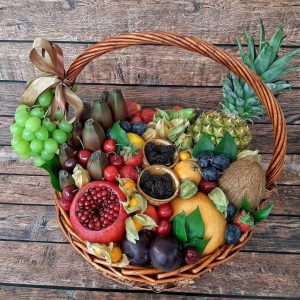 Корзина с фруктами №142 — Букет из фруктов и ягод