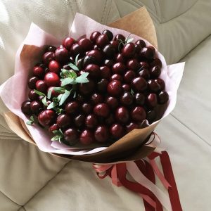 Букет из черешни №28 — Букеты из ягод