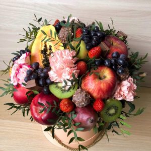 Съедобный букет №231 — Букет из фруктов и ягод