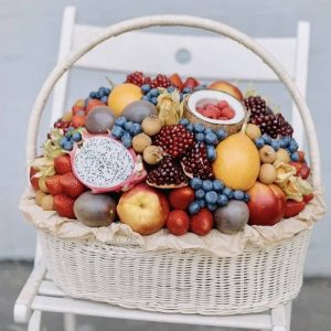 Корзинка с фруктами №98 — Букет из фруктов и ягод