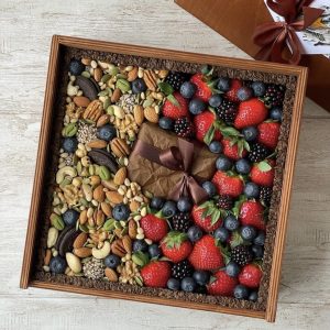 Ящик с сухофруктами и ягодами №155 — Букеты в ящике