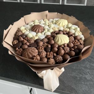 Шоколадный букет №159 — Букеты для женщин из зефира